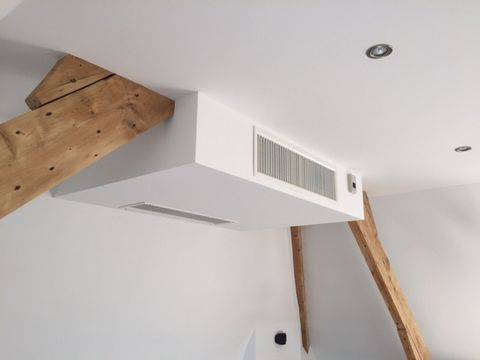 Pause de climatisation réversible encastrable sur Aix-en-Provence